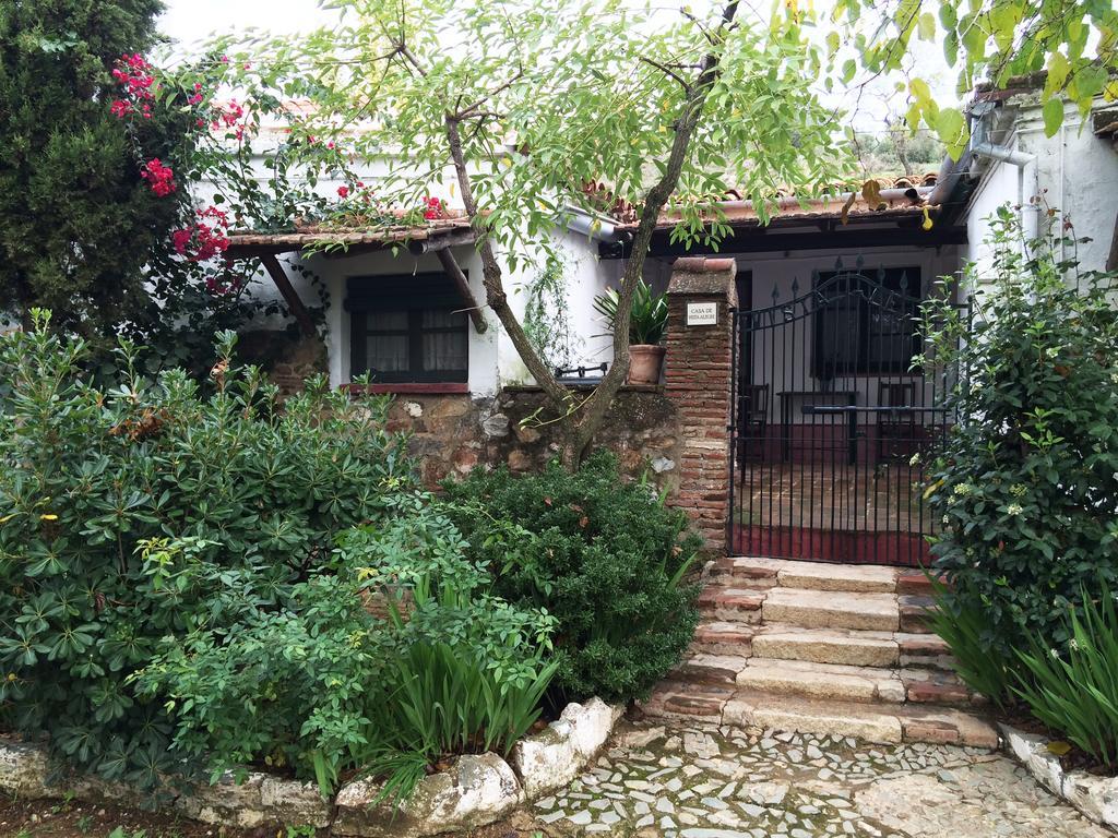 Гостьовий будинок Cortijo El Berrocal Касалья-де-ла-Сьєрра Екстер'єр фото
