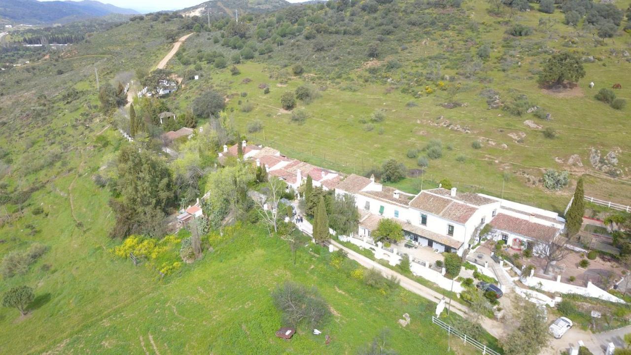 Гостьовий будинок Cortijo El Berrocal Касалья-де-ла-Сьєрра Екстер'єр фото
